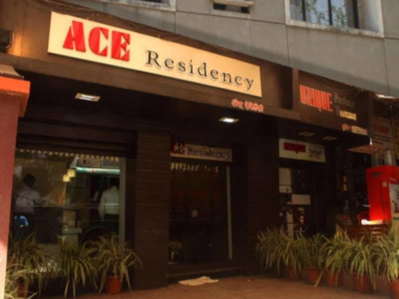Hotel Ace Residency Bombay Esterno foto